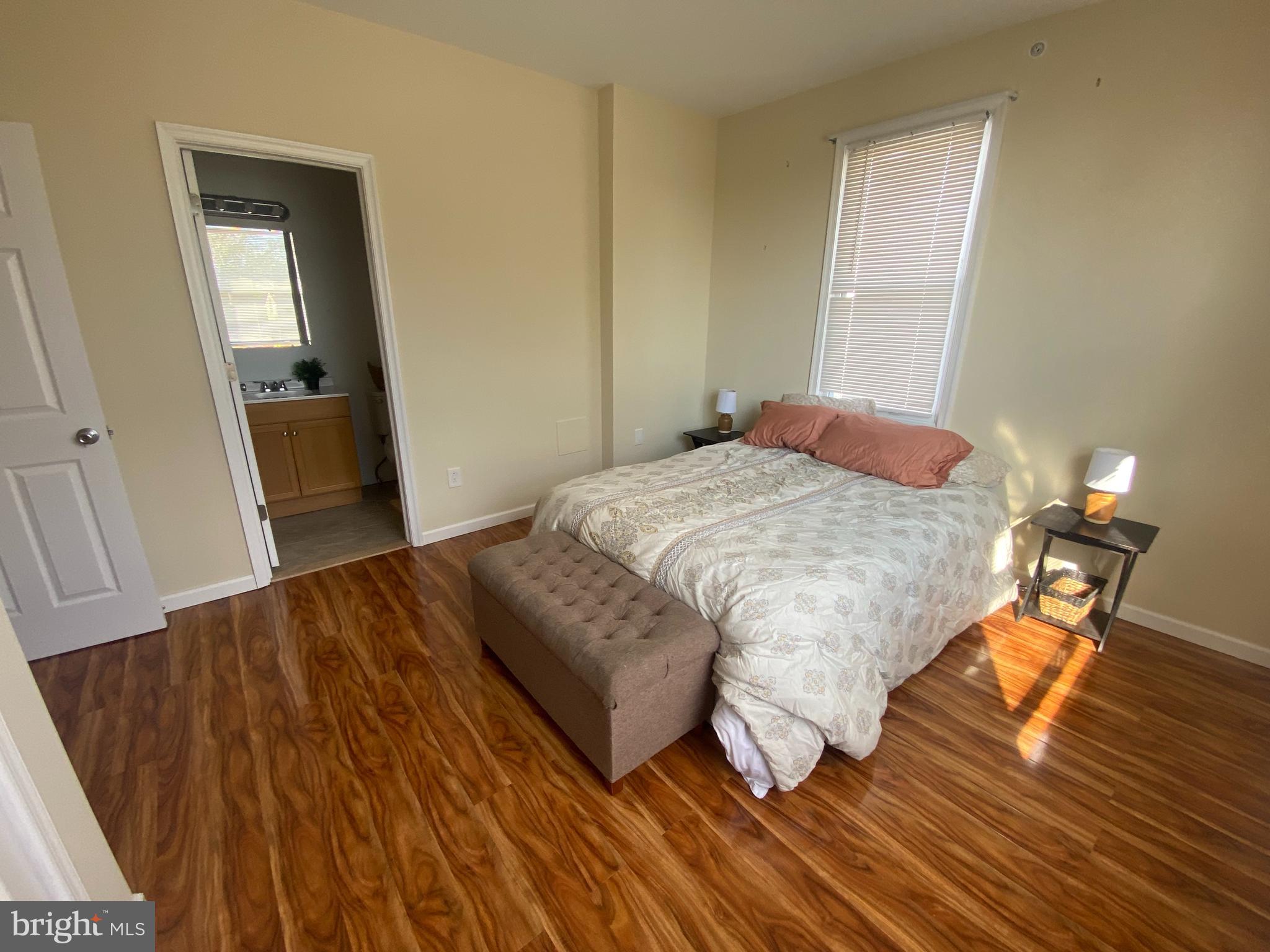 240 W RITTENHOUSE ST ##3