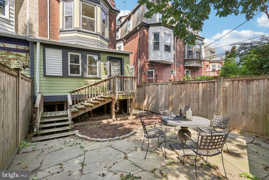 4838 Walton Ave