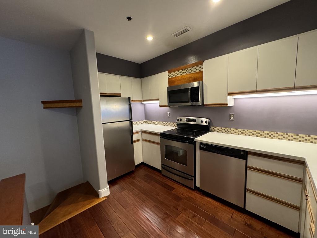 315 NEW ST #314