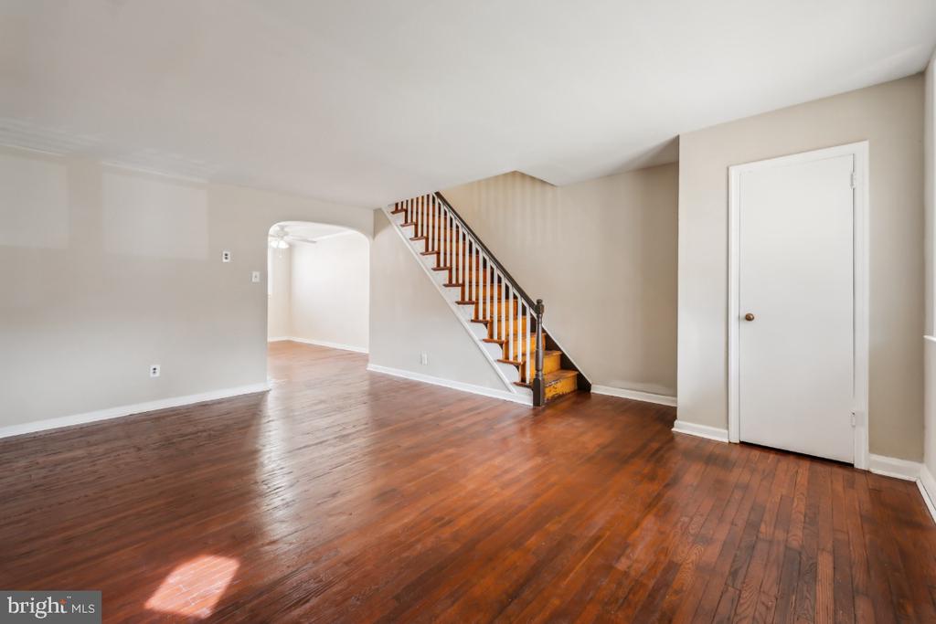3037 Holme Ave
