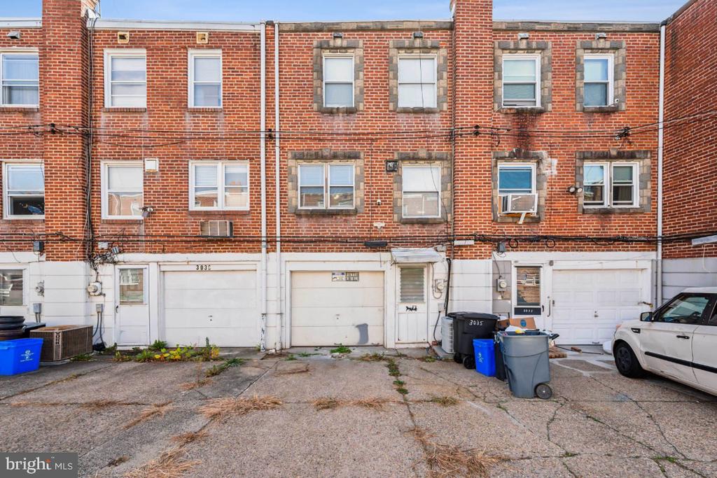 3037 Holme Ave