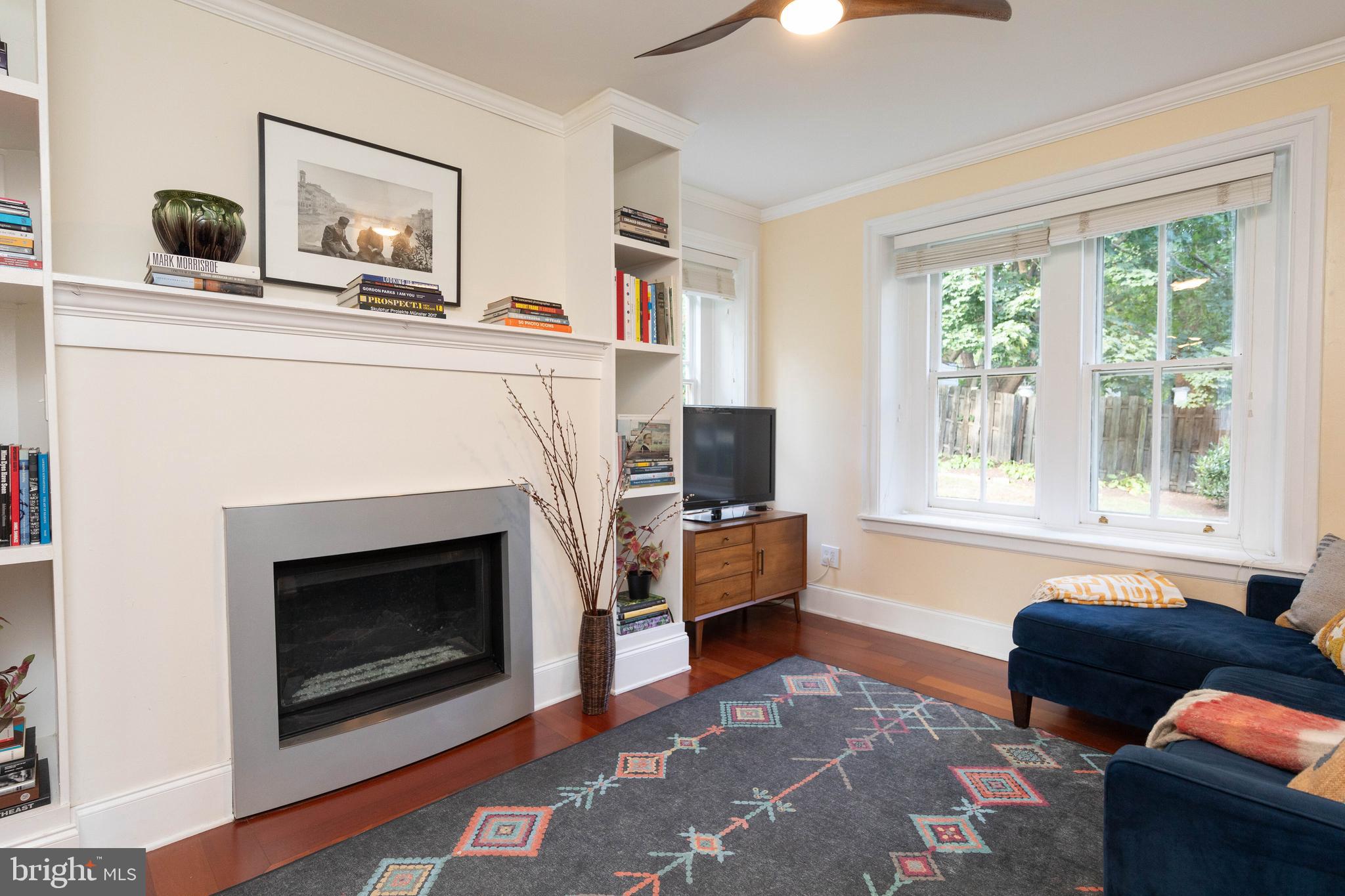 625 W Phil Ellena St