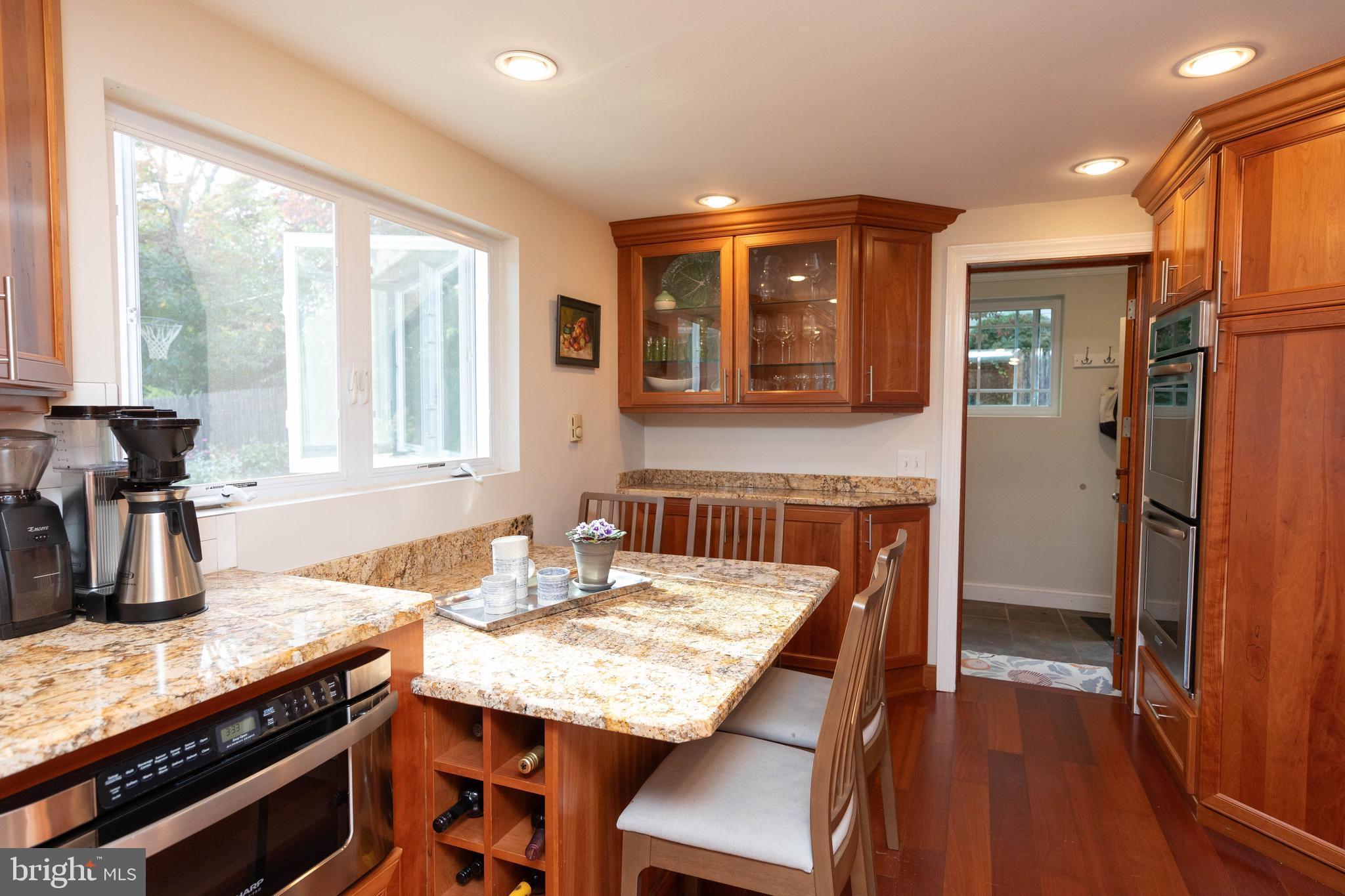 625 W Phil Ellena St