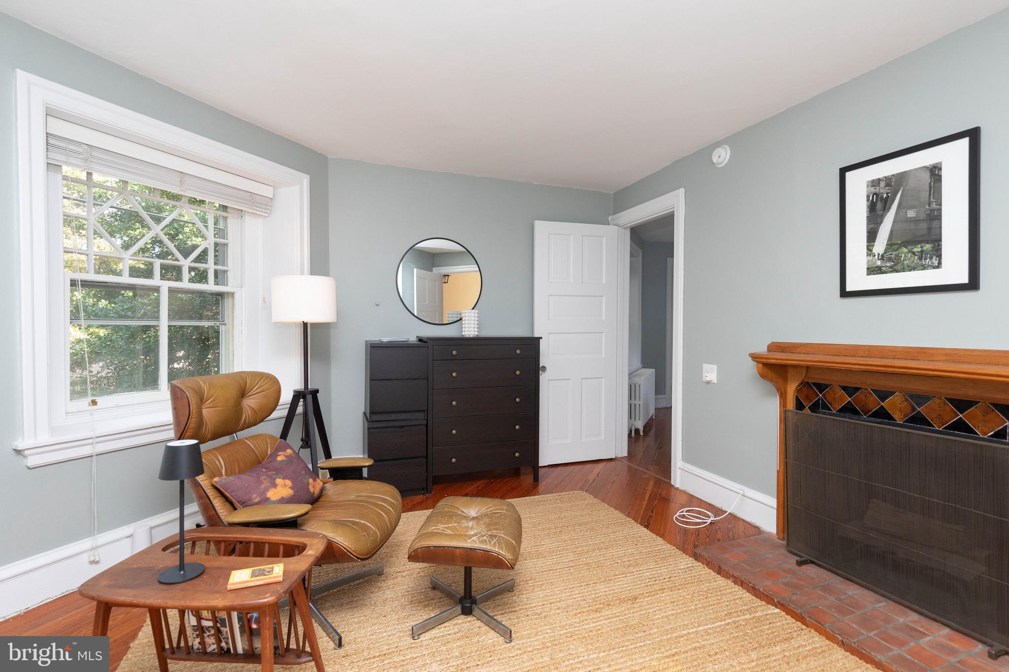 625 W Phil Ellena St