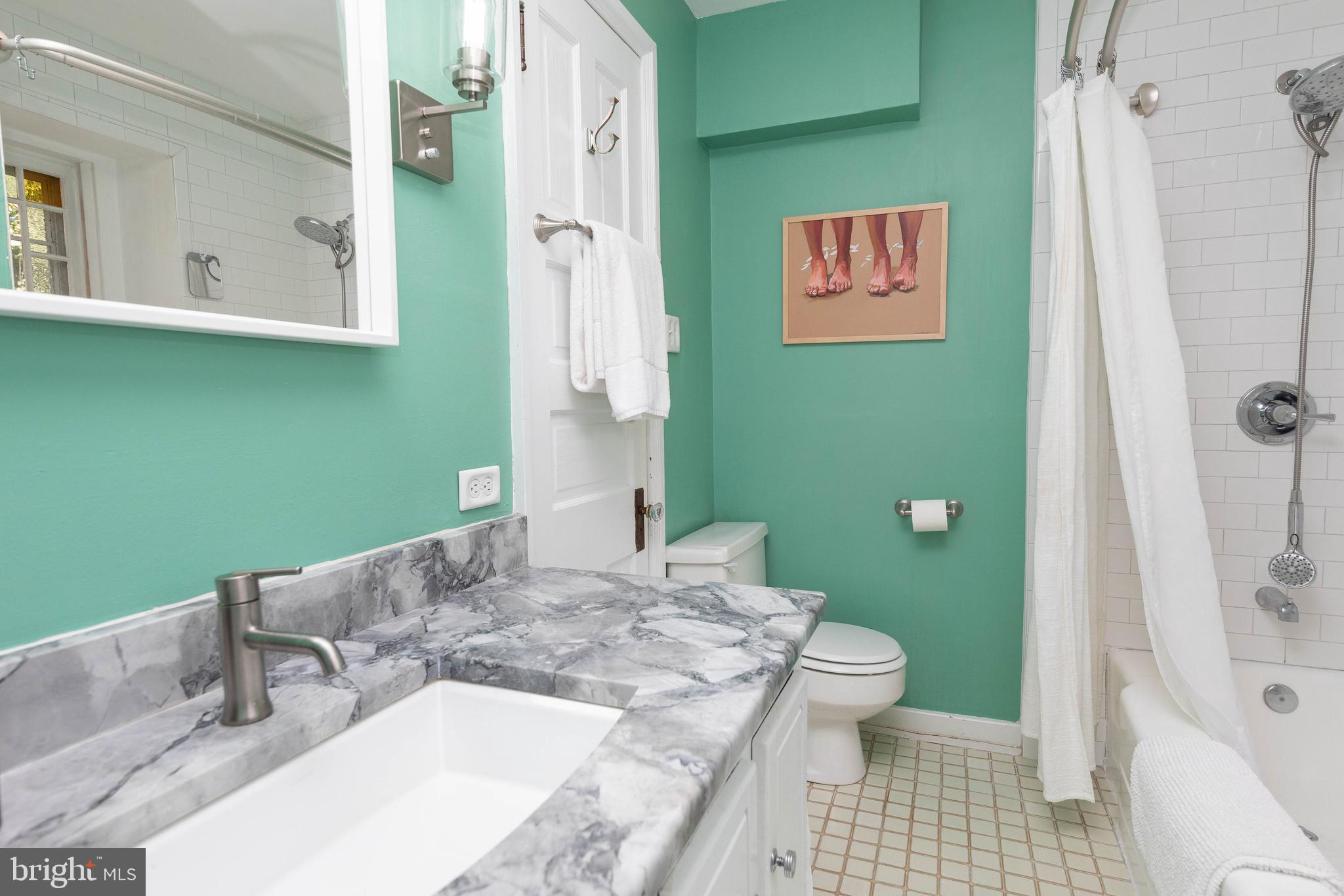 625 W Phil Ellena St