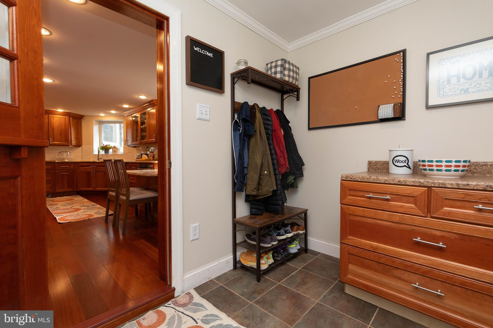 625 W Phil Ellena St