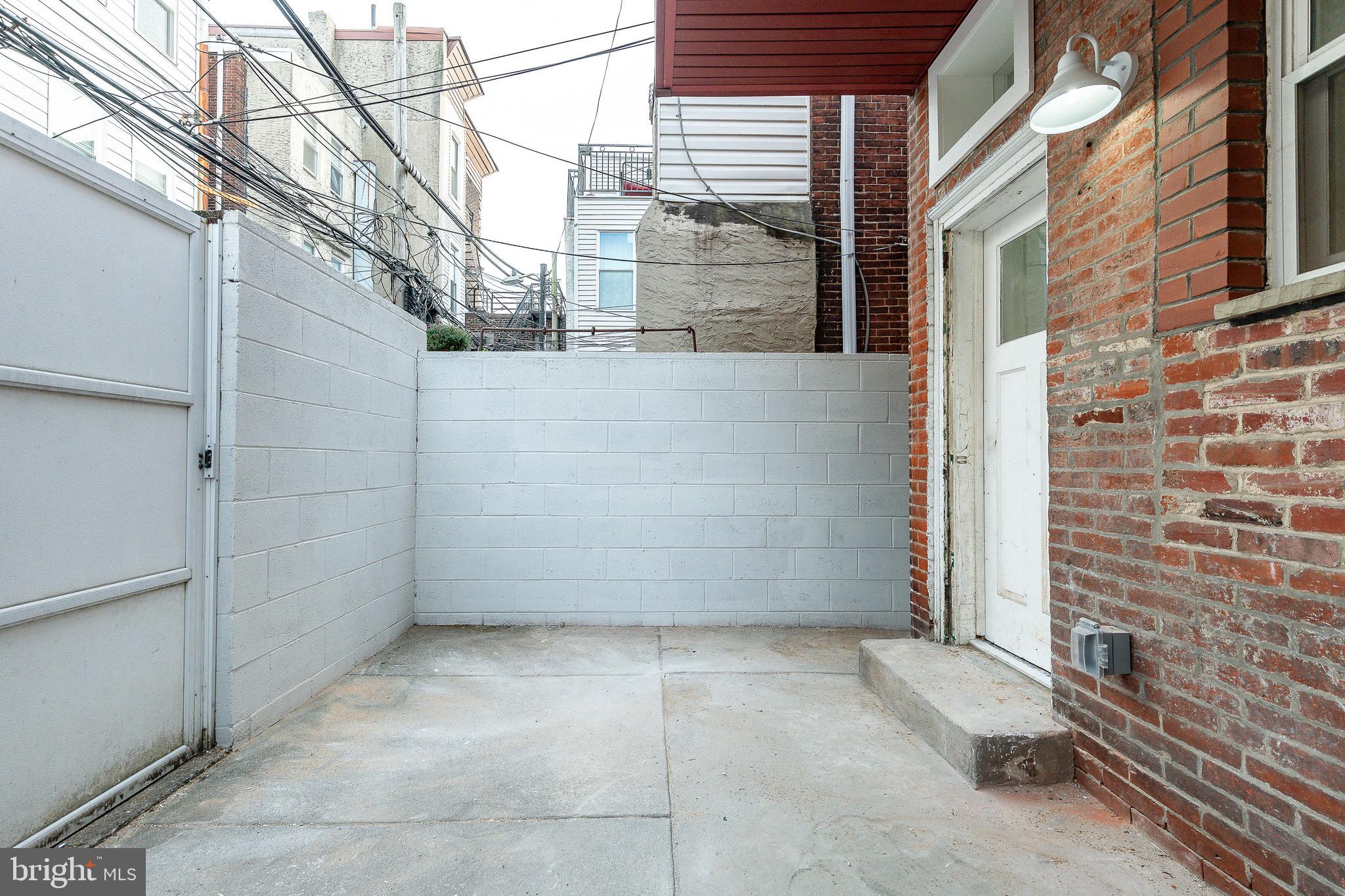 2341 S Rosewood St