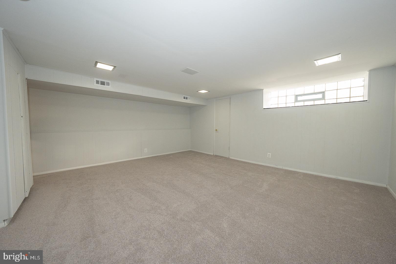 3743 W Country Club Rd