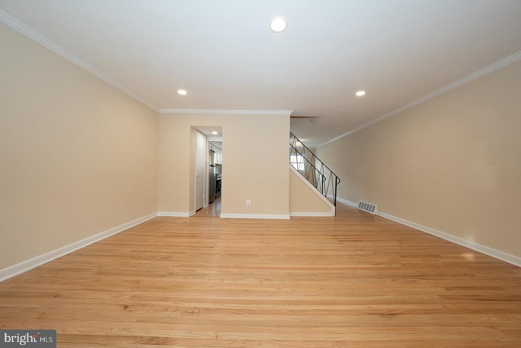 3743 W Country Club Rd