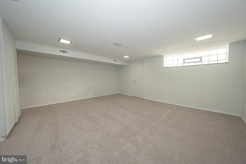 3743 W Country Club Rd