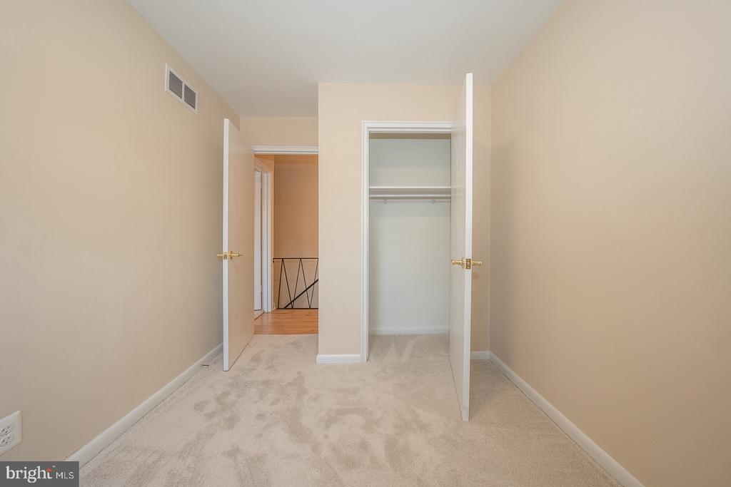 3743 W Country Club Rd