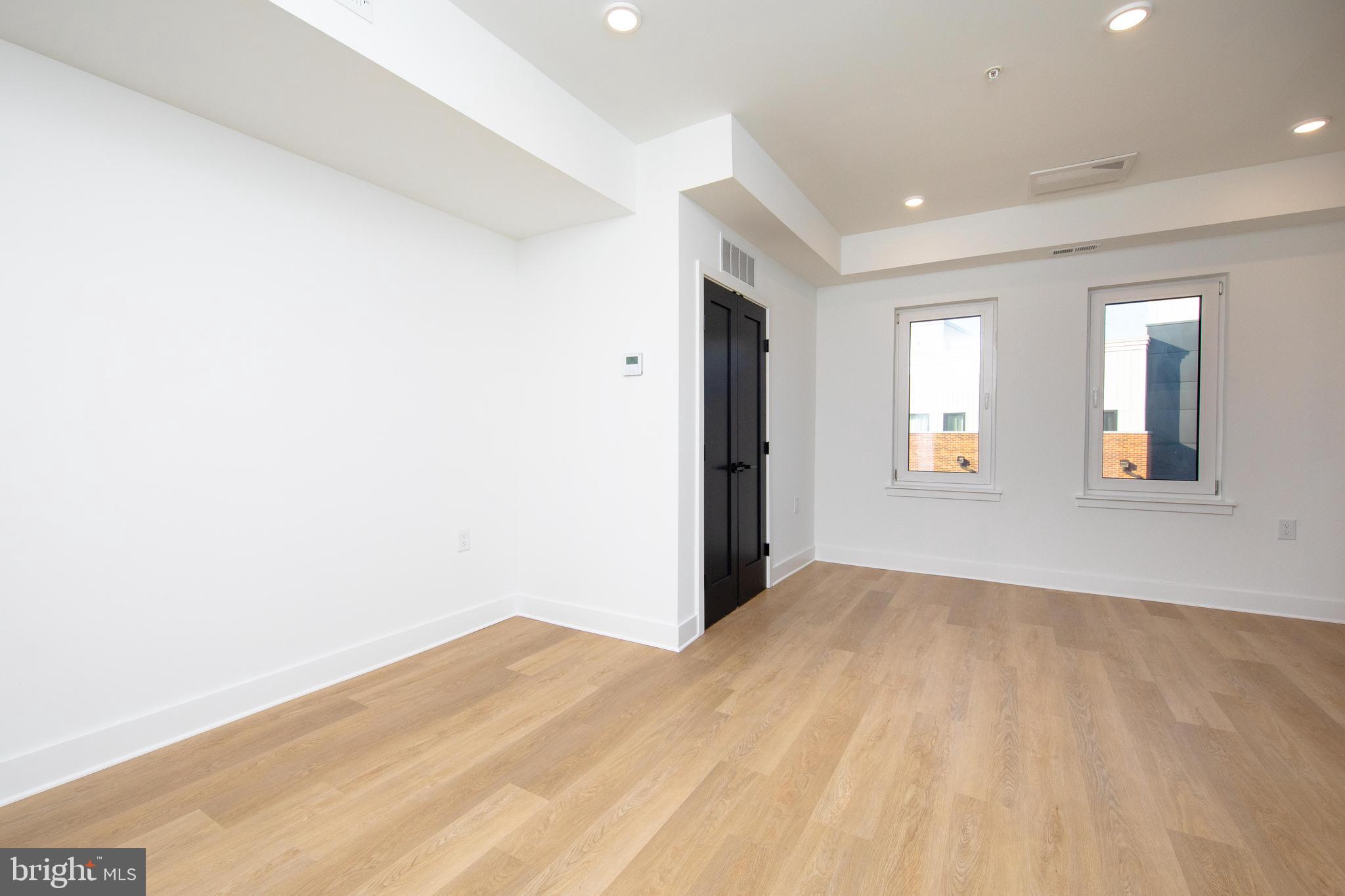 633-35 N 5TH ST #201