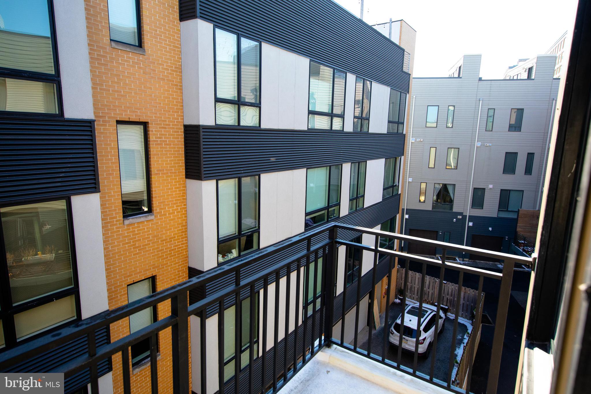 633-35 N 5TH ST #205