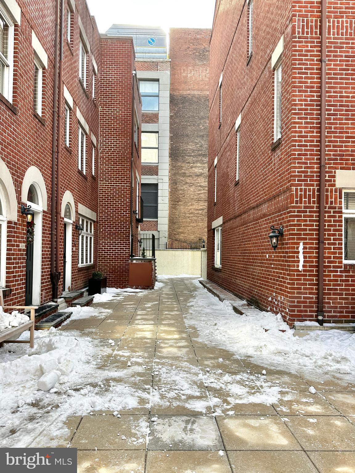 212-24 S 24th St #2412a