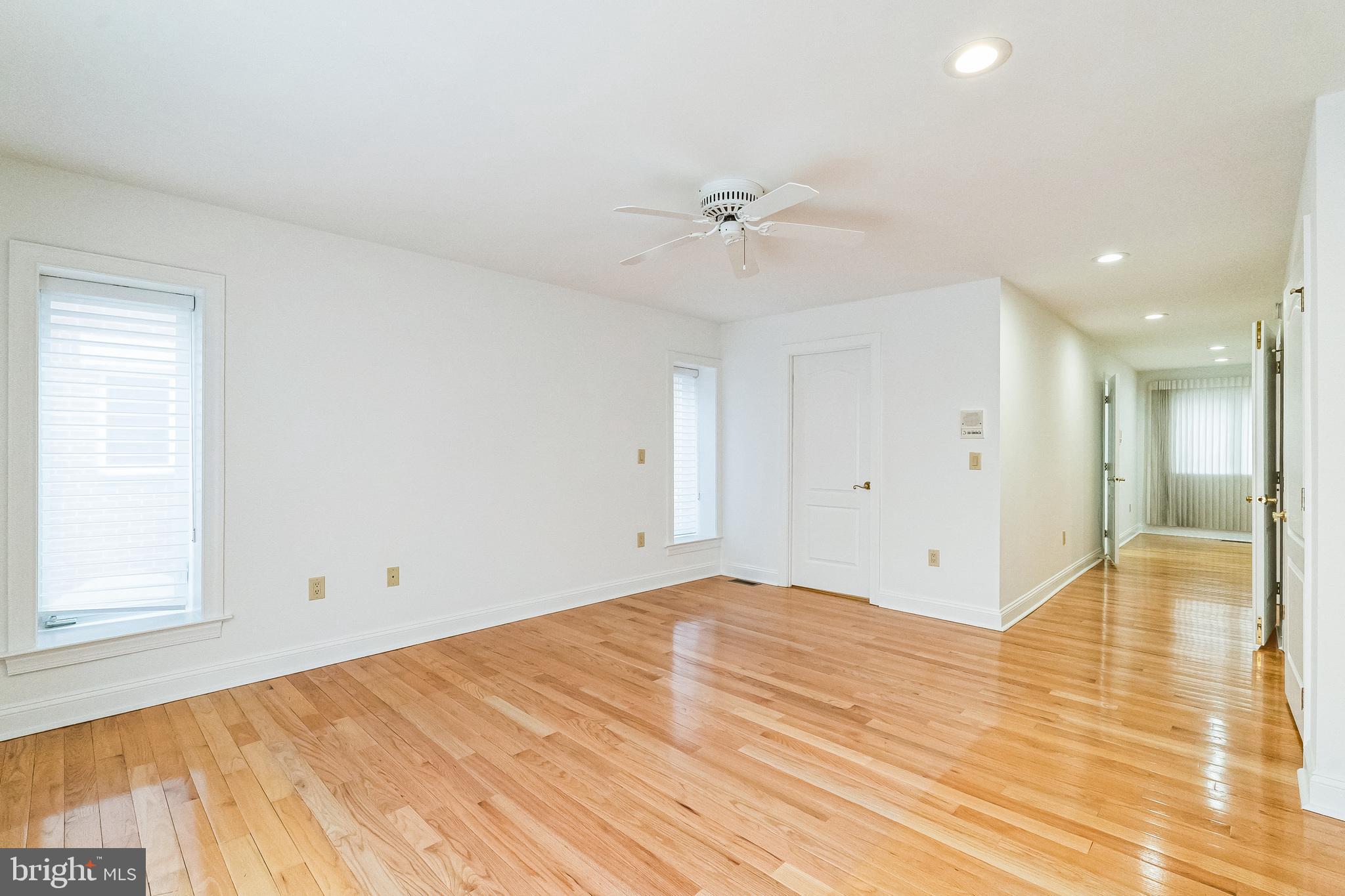 212-24 S 24th St #2412a