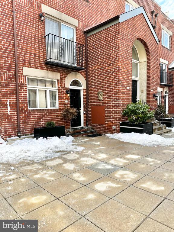 212-24 S 24th St #2412a