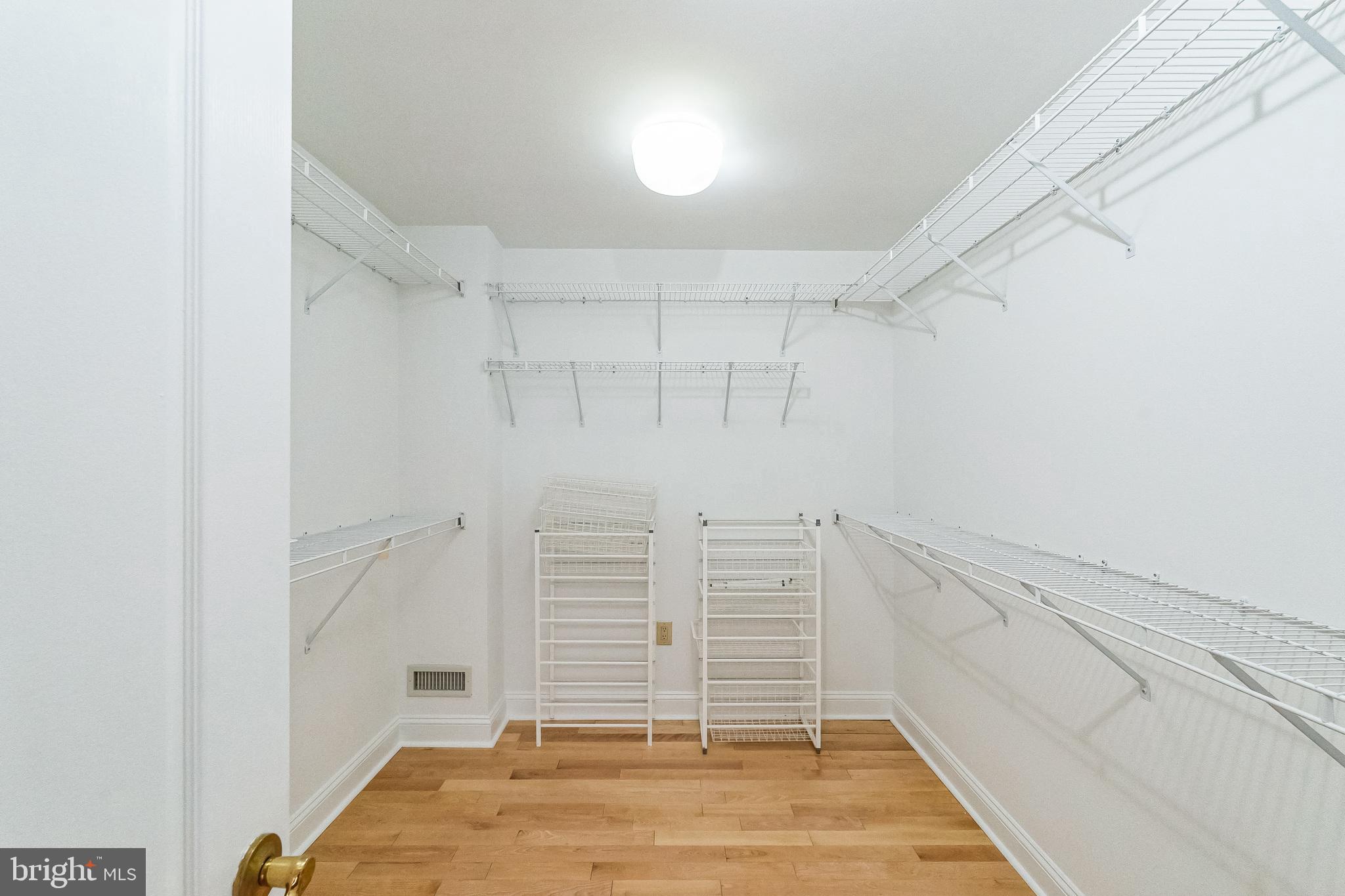 212-24 S 24th St #2412a