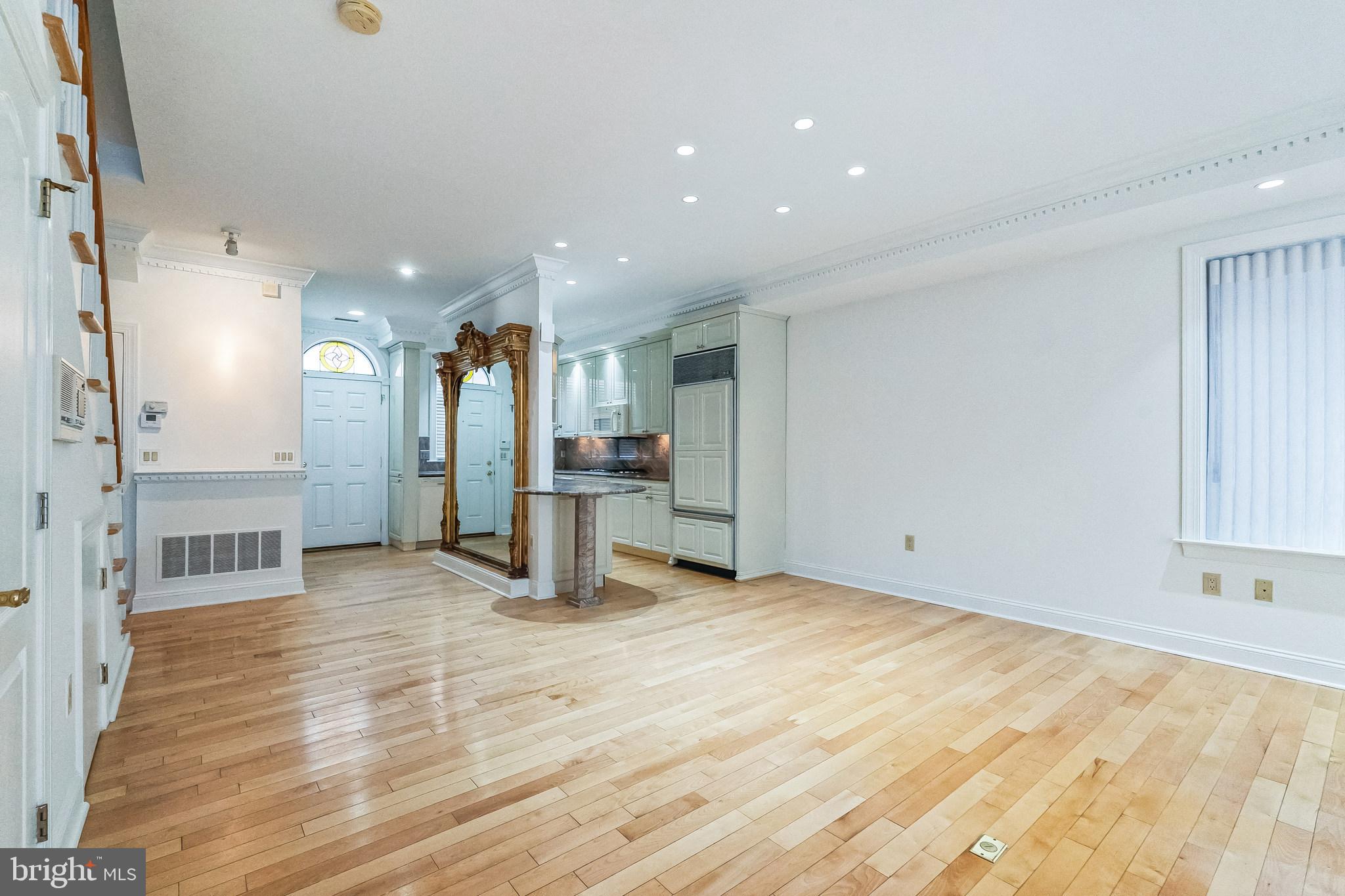 212-24 S 24th St #2412a