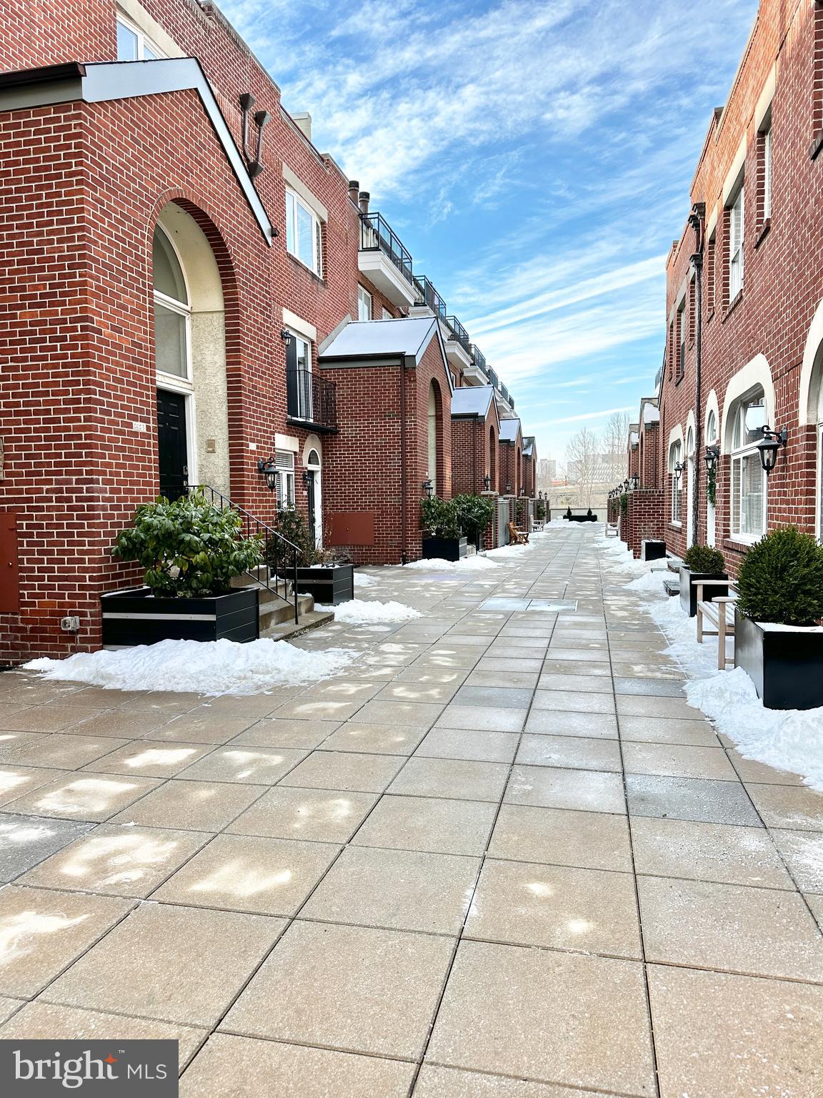 212-24 S 24th St #2412a