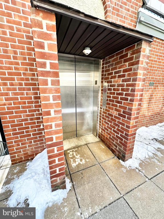 212-24 S 24th St #2412a