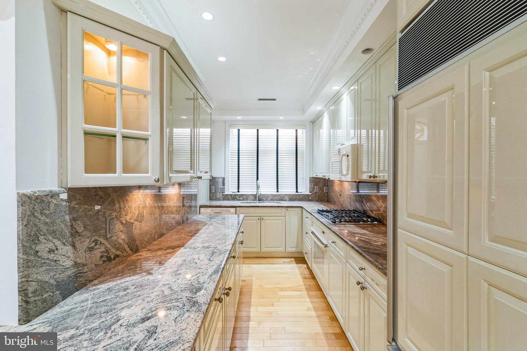 212-24 S 24th St #2412a