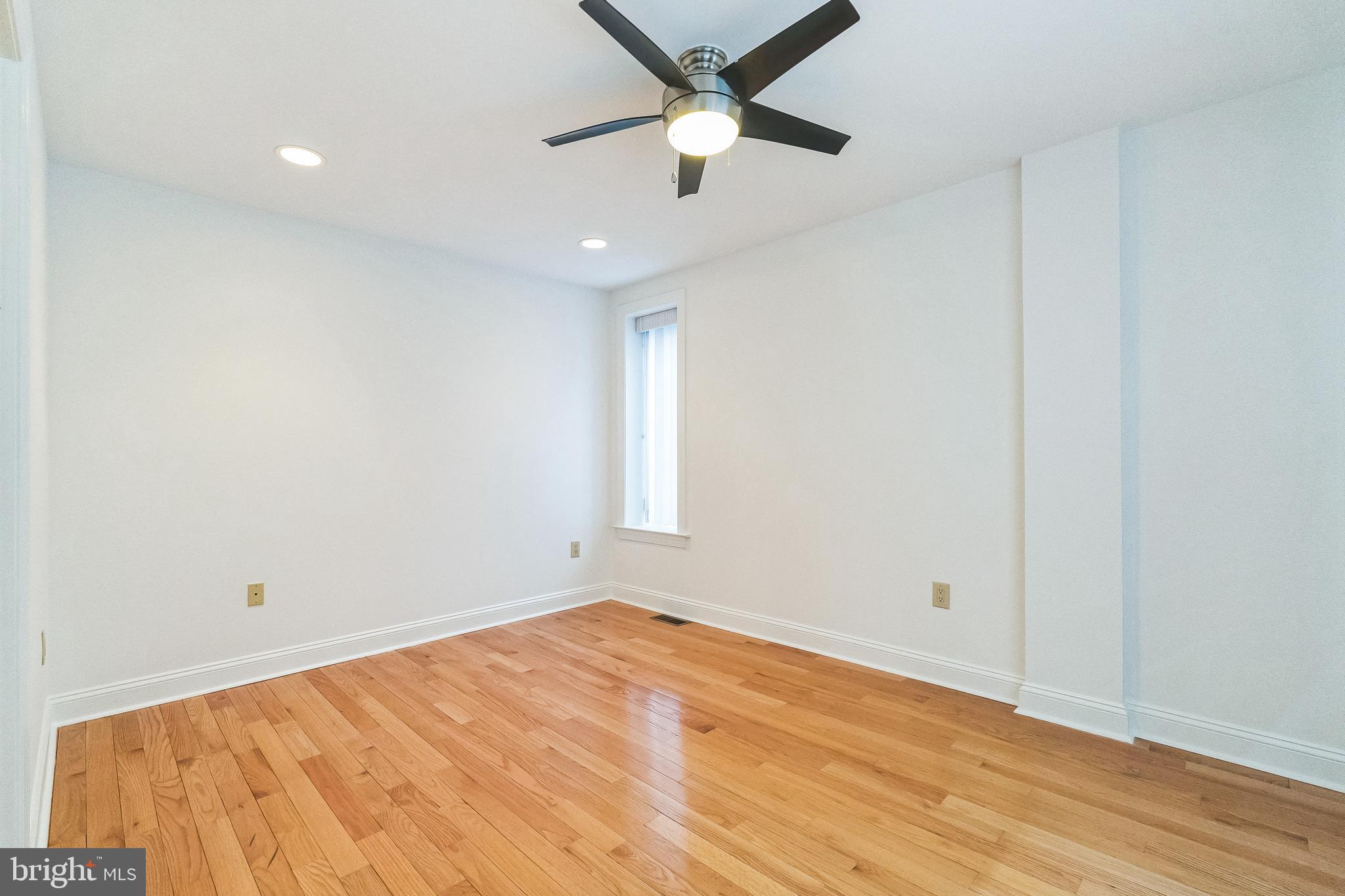 212-24 S 24th St #2412a