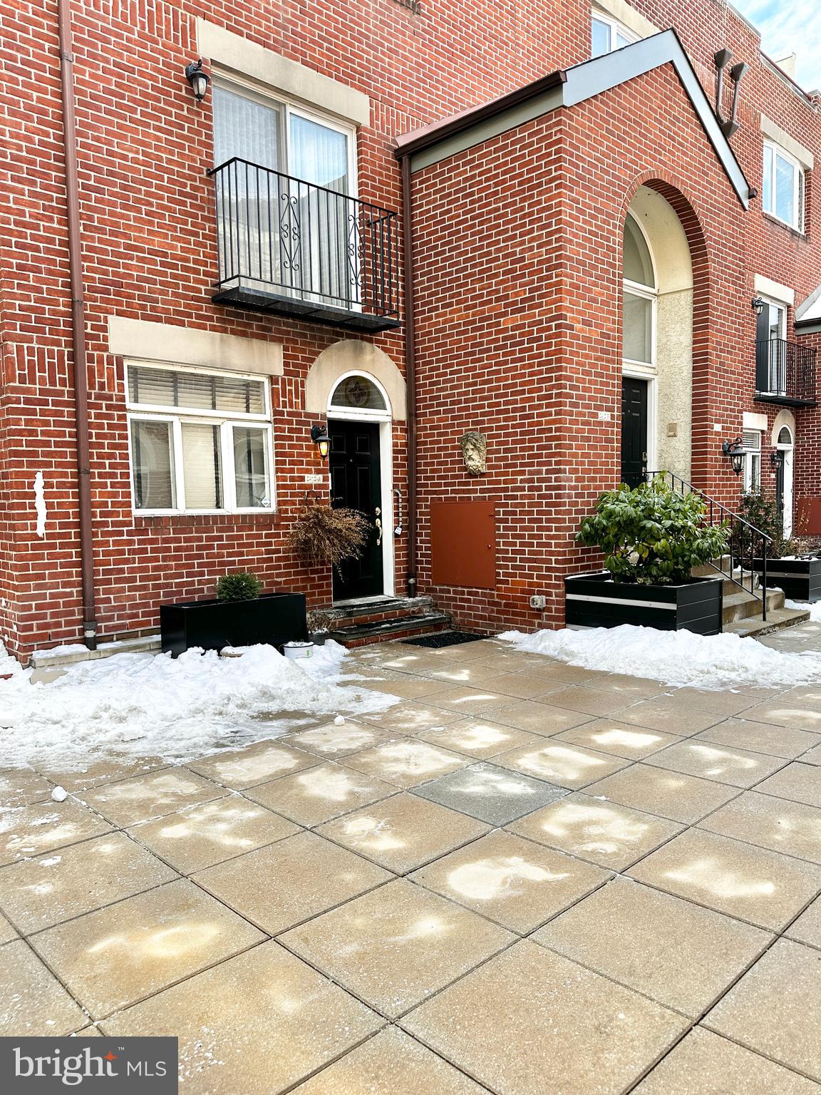 212-24 S 24th St #2412a