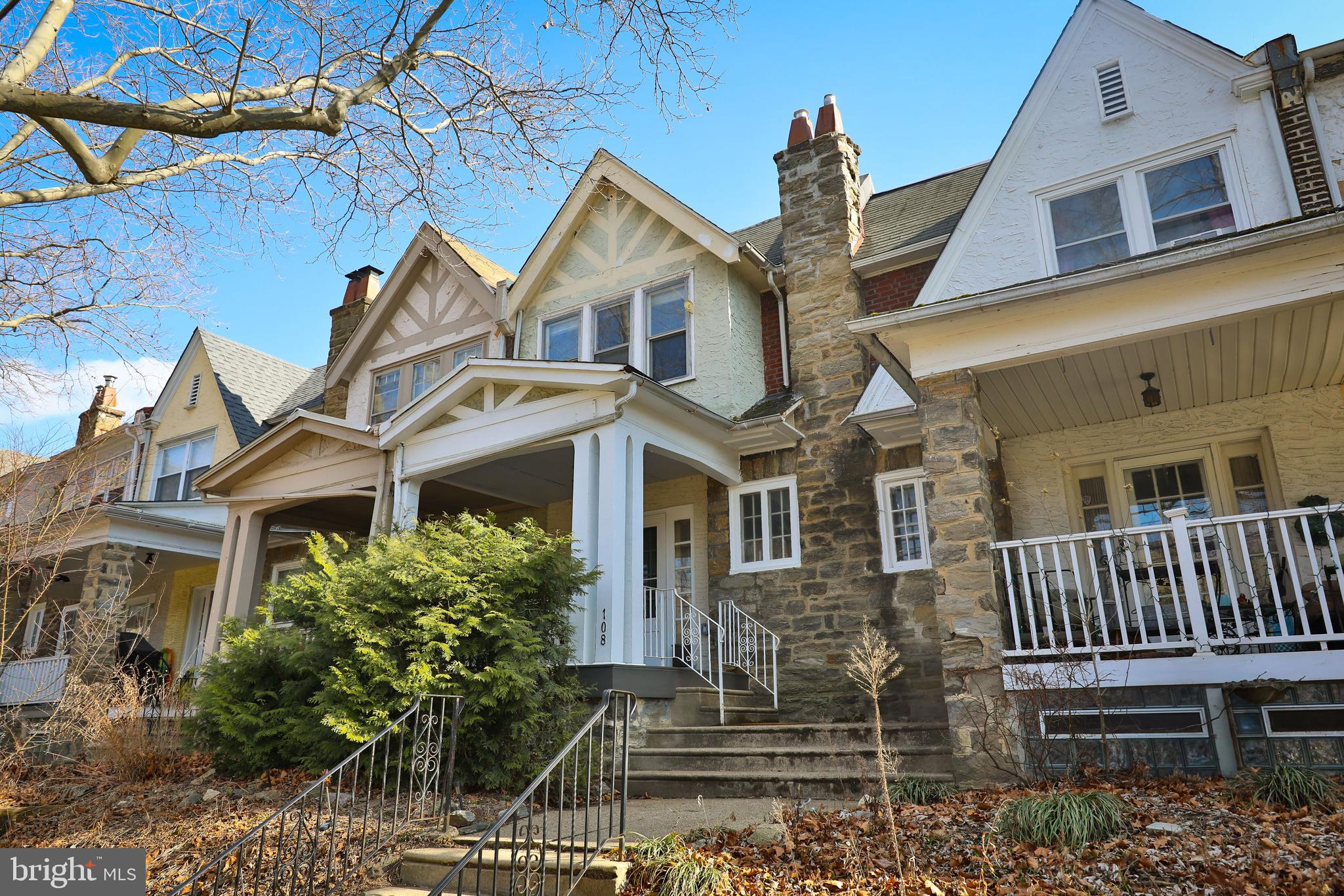 108 E Roumfort Rd