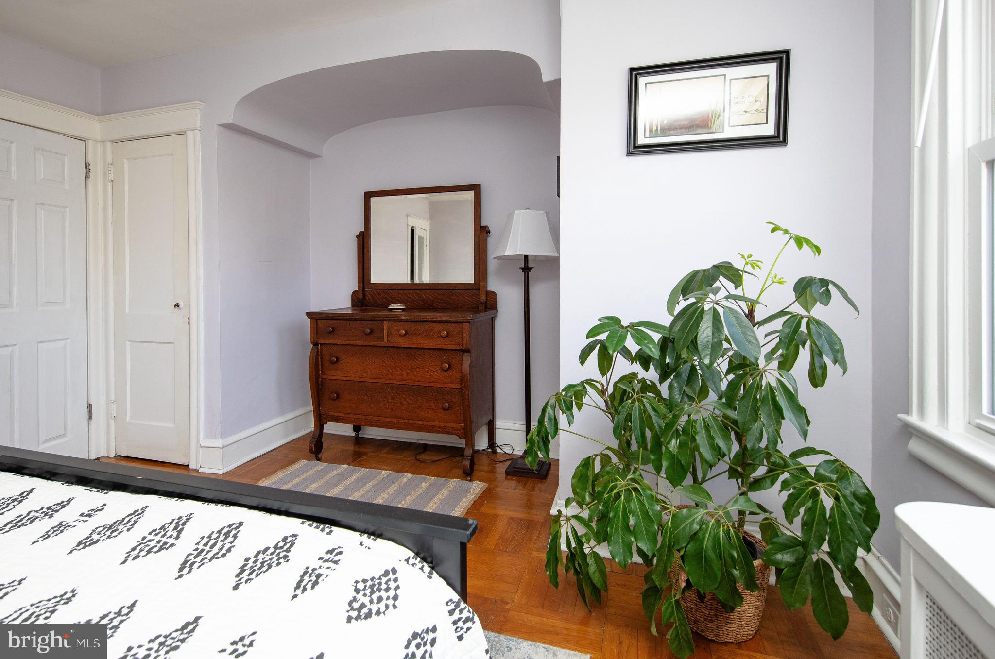 108 E Roumfort Rd