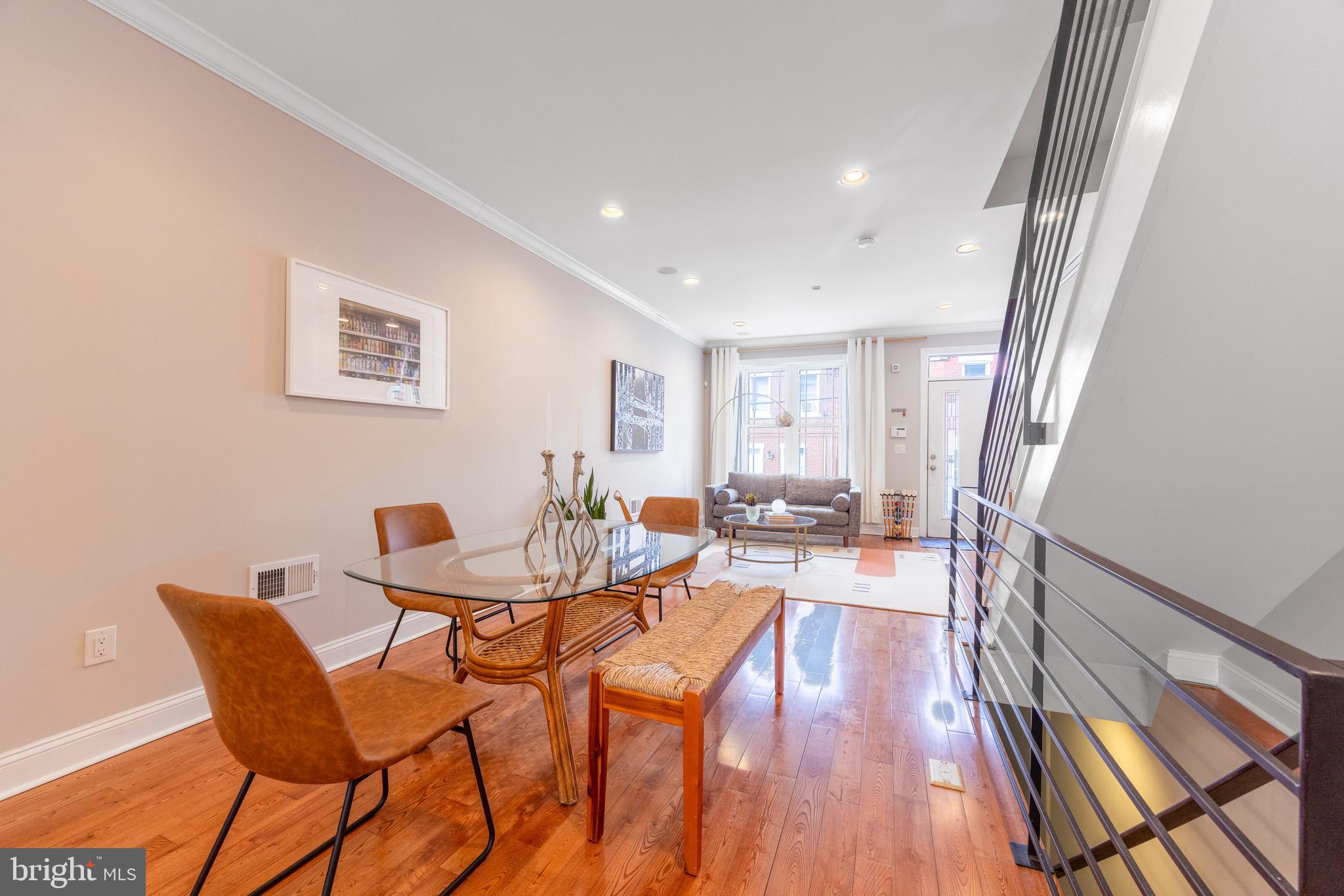 2561 Kern St