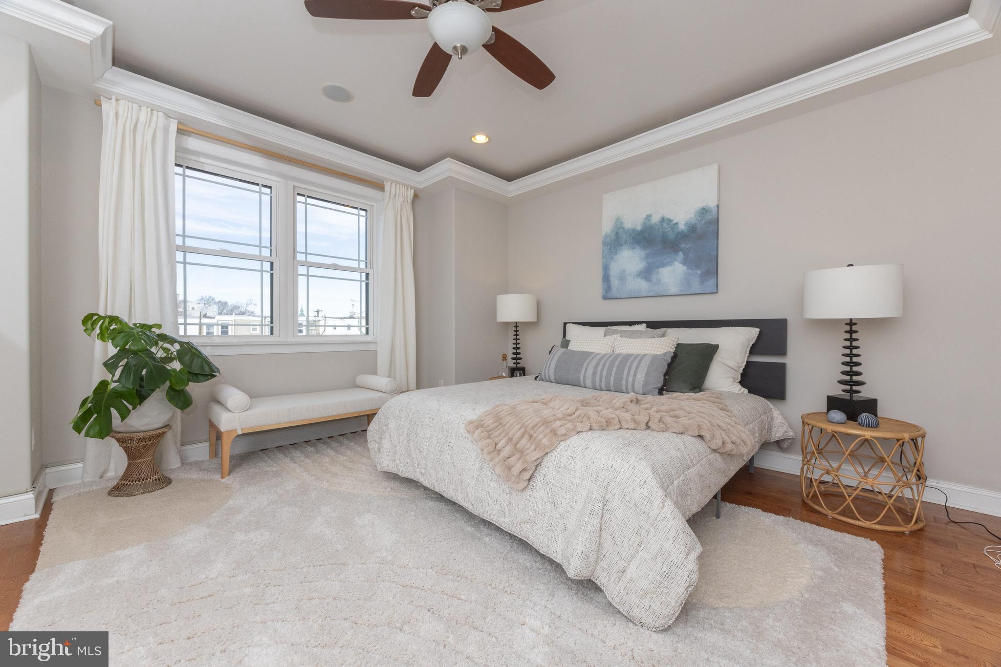 2561 Kern St