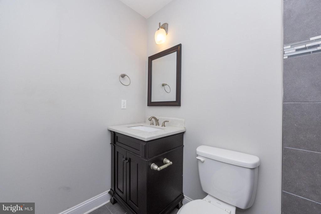 2561 Kern St