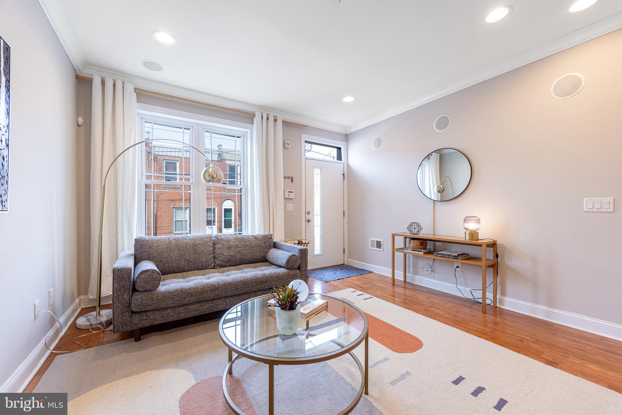 2561 Kern St
