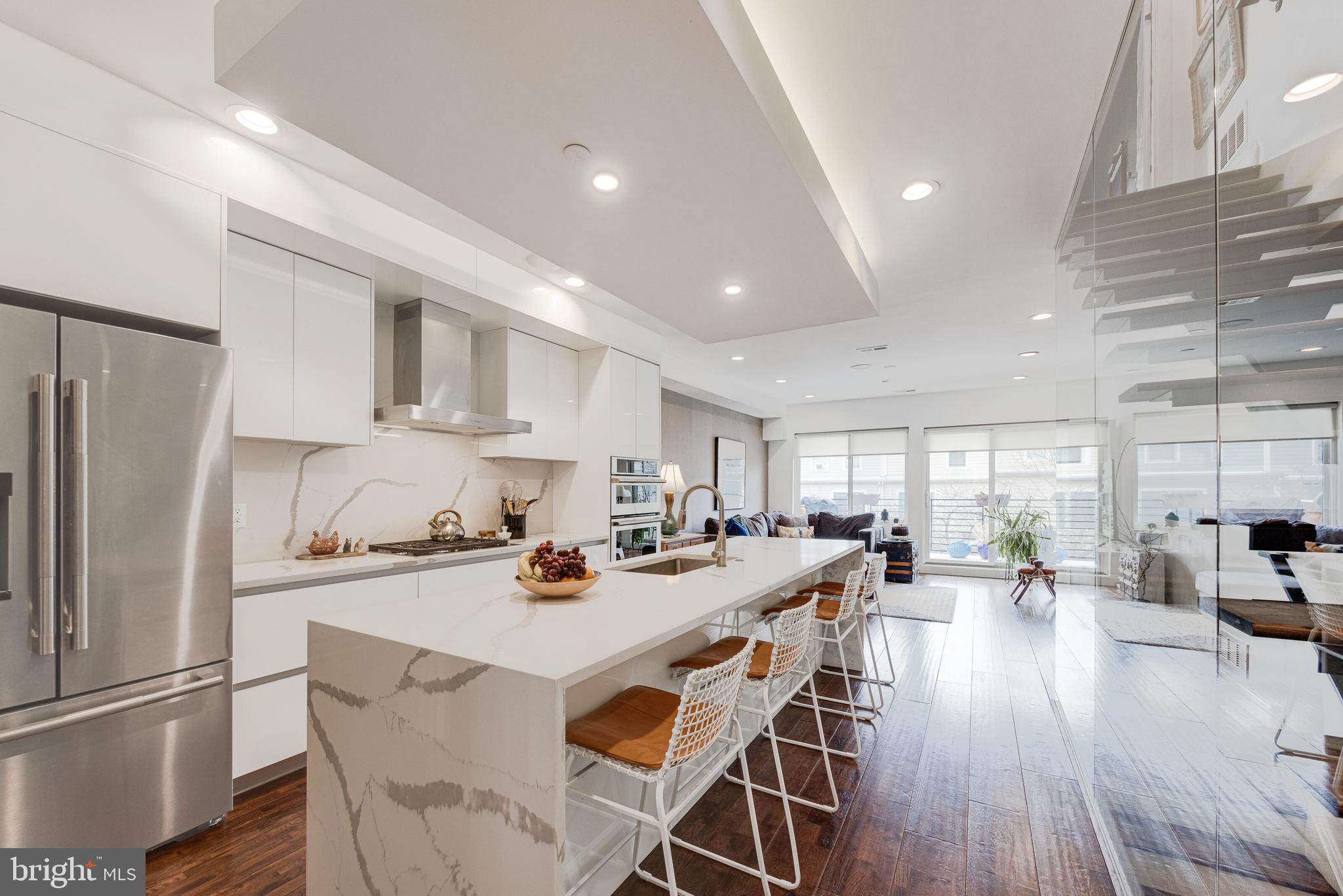 1508 Cambridge St #B- Upper