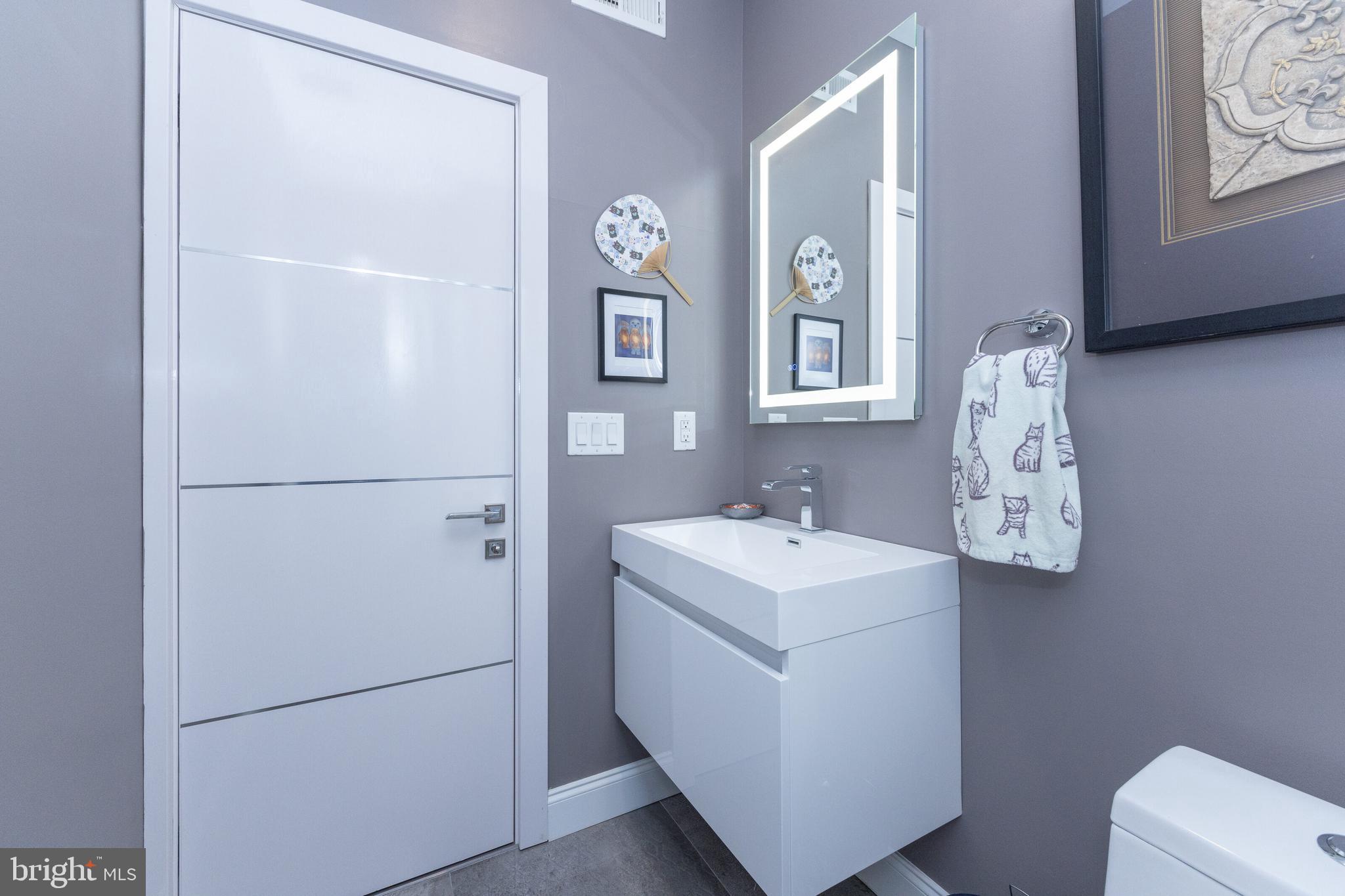 1508 Cambridge St #B- Upper