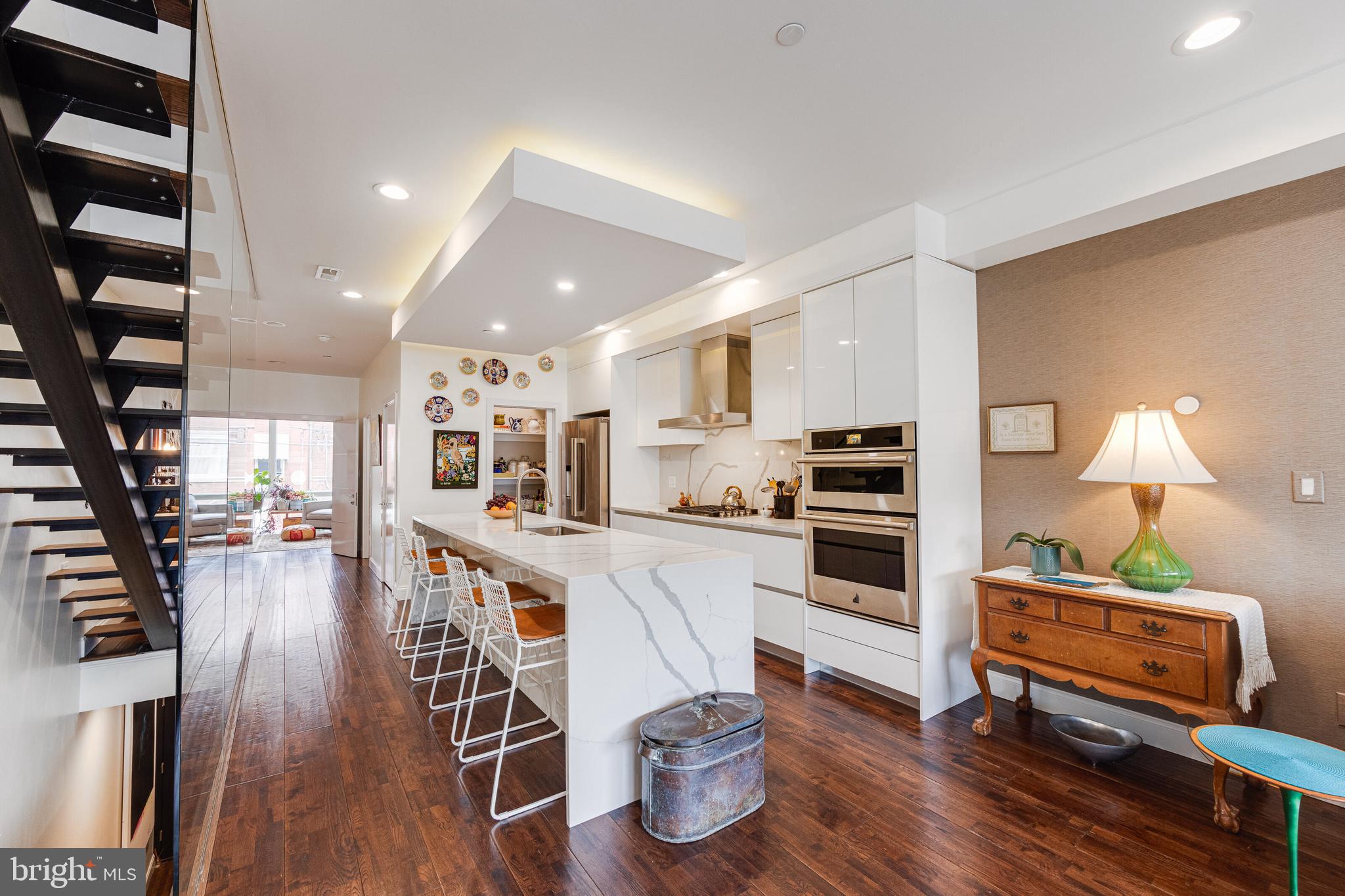 1508 Cambridge St #B- Upper