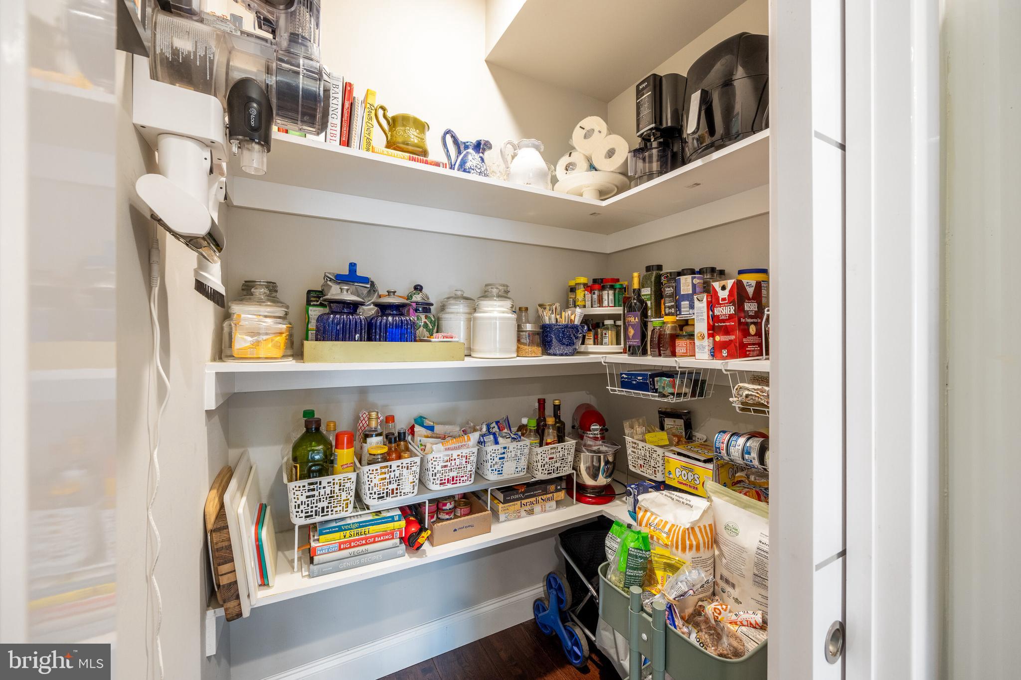 1508 Cambridge St #B- Upper