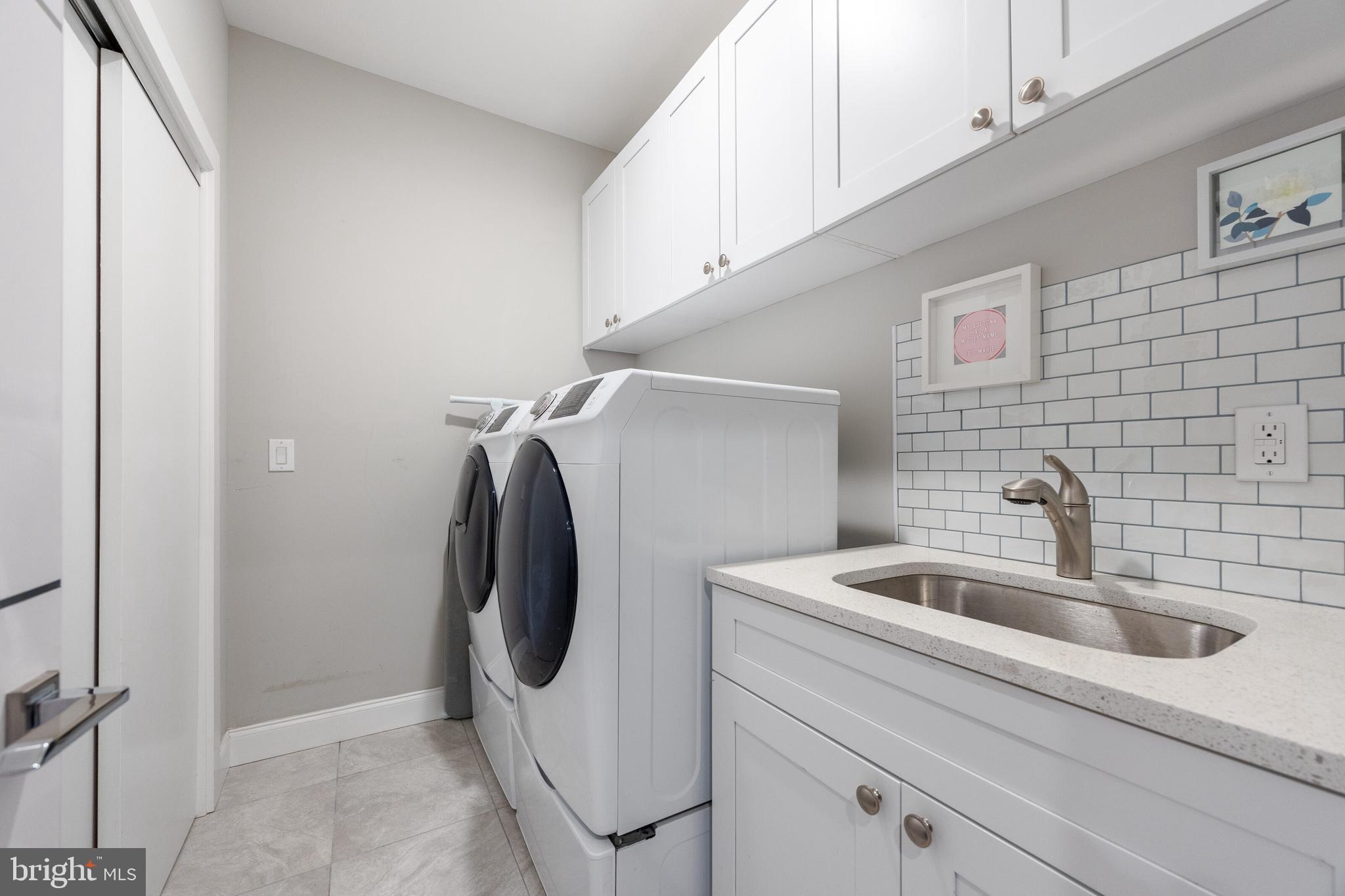 1508 Cambridge St #B- Upper