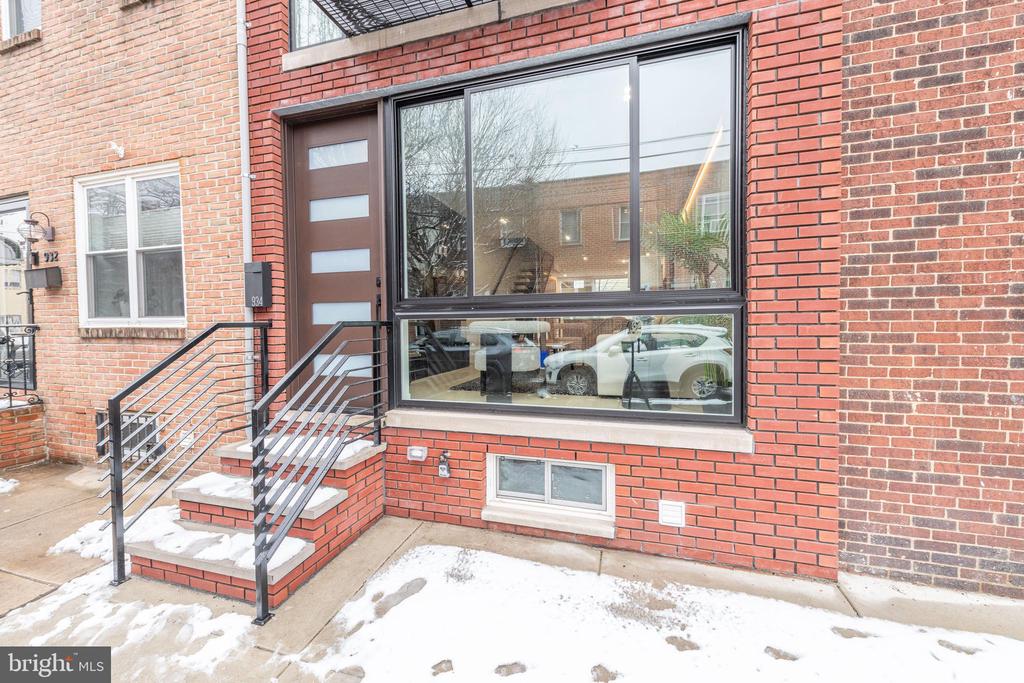934 Mountain St