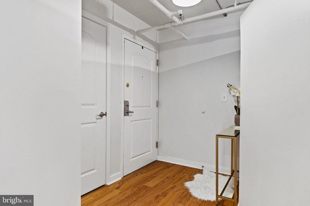 112 N 2nd St #5h4