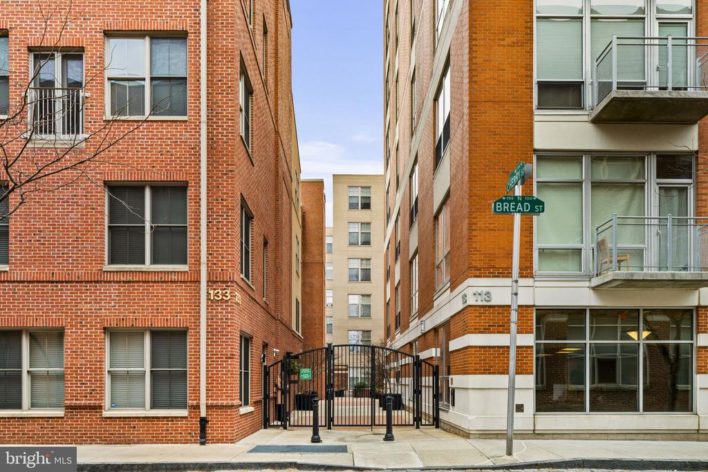 112 N 2nd St #5h4