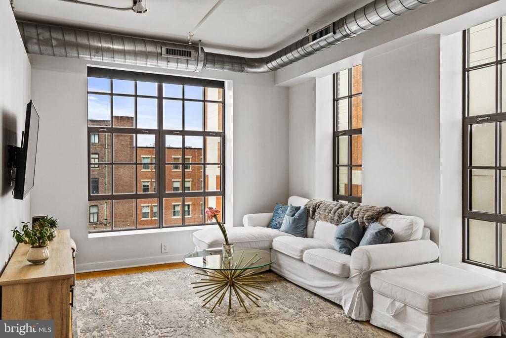 112 N 2nd St #5h4