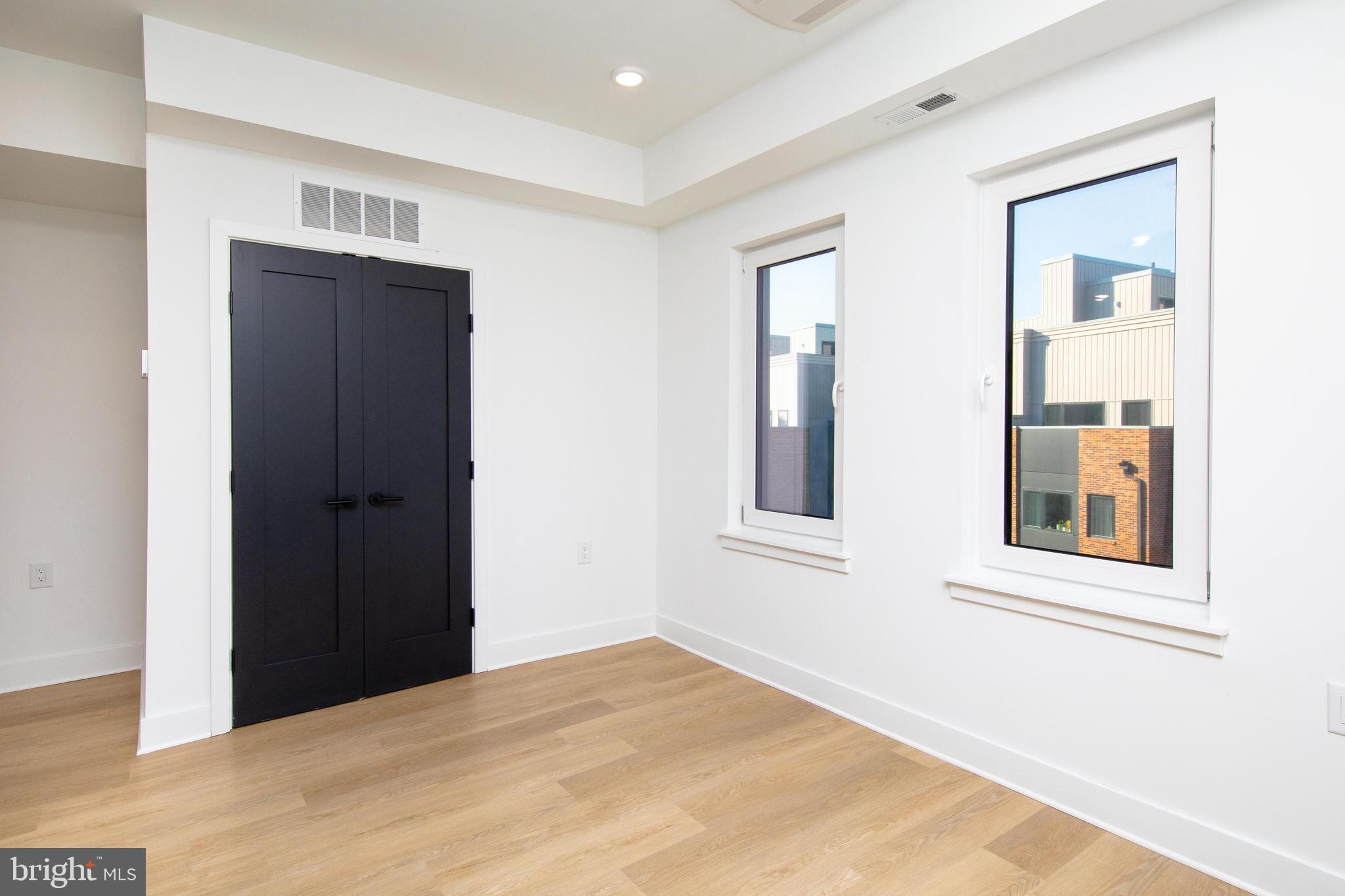 633-35 N 5TH ST #401
