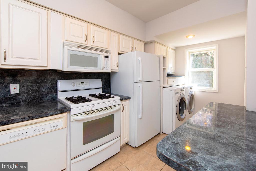 246 W GORGAS LN