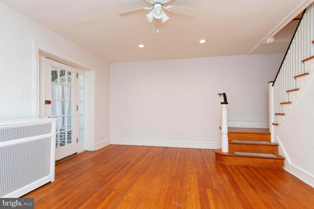 246 W GORGAS LN