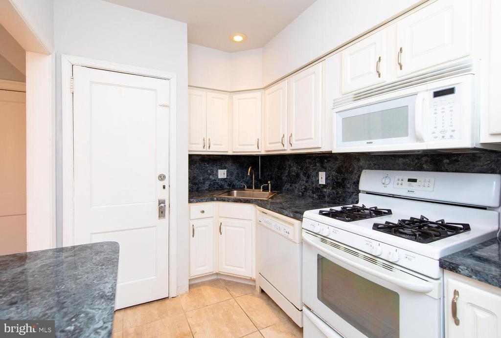 246 W GORGAS LN