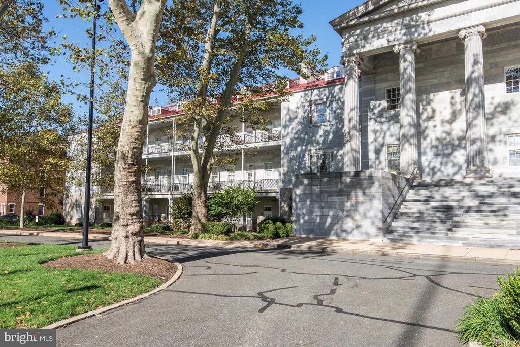 1 Academy Cir #109