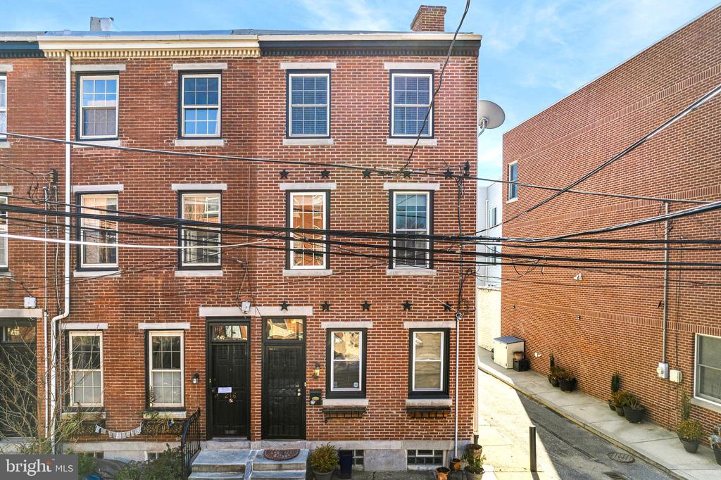 218 Carpenter St