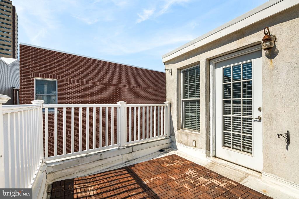 218 Carpenter St