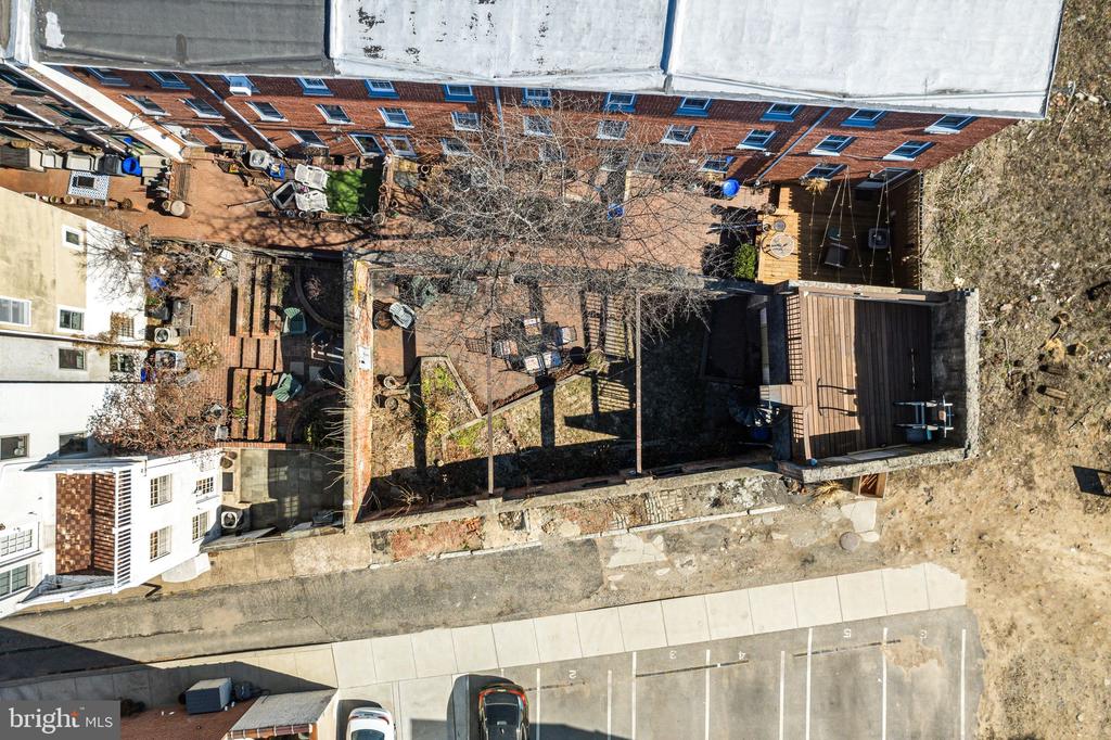 218 Carpenter St